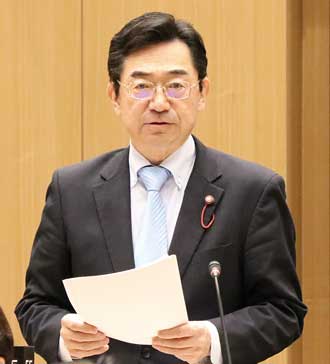 質問に立つかわの忠正議員